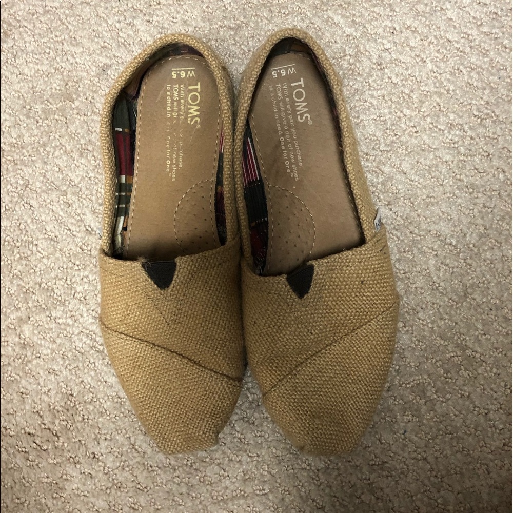 Toms